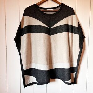 Reitmans Abstract Poncho. Size Small/Medium.